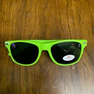 CAPTAIN MORGAN GREEN SUNGLASSES FOR MEN OR WOMEN